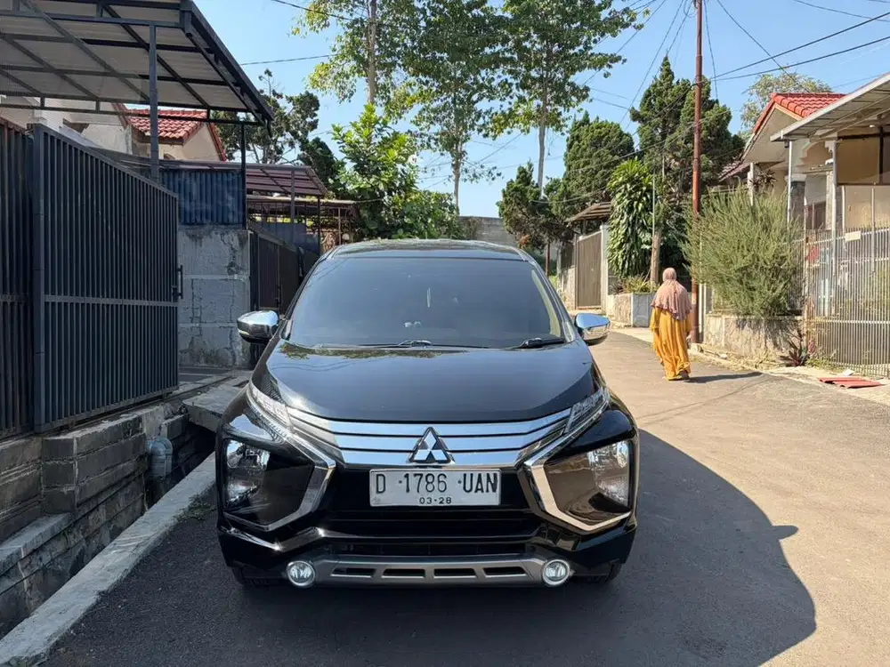 Mitsubishi Xpander 2018 Ultimate Automatic Black