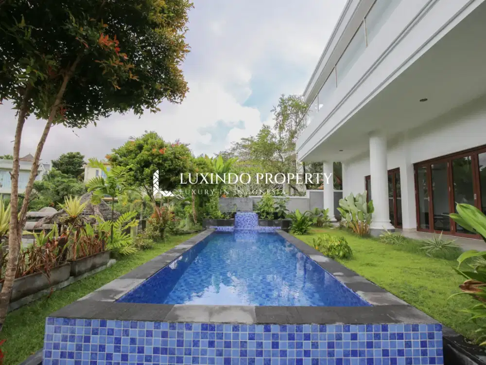 DIJUAL VILLA DENGAN 4 KAMAR TIDUR DI PECATU