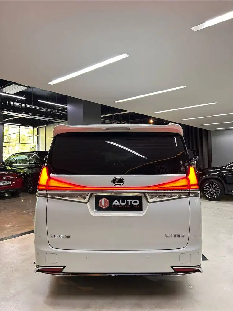 Lexus LM 350 LM350 2022 Putih 7-Seater Km59rb B219CNS
