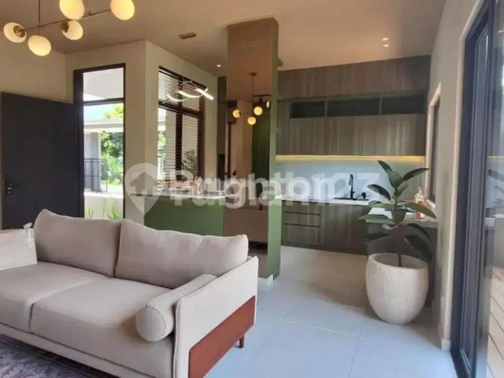Rumah Modern Dalam Cluster di Utara Hyatt
