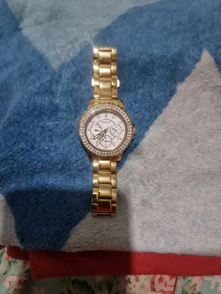 Jam tanggan wanita guees
