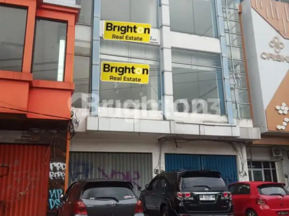 RUKO 3 LANTAI DI RINGROAD UTARA