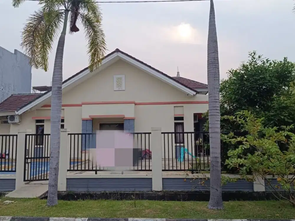 Dijual Rumah Hoek di Cluster Aralia, Harapan Indah