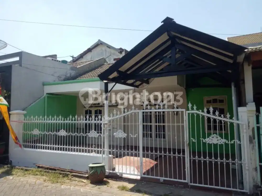RUMAH DEKAT KAMPUS