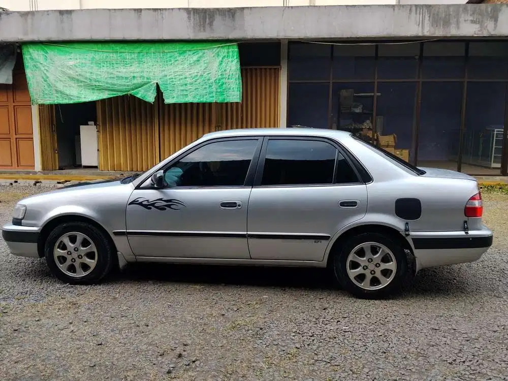 Toyota Corolla 2000 Bensin