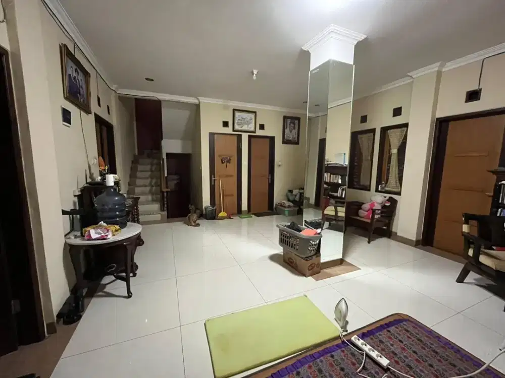 TERMURAH DIJUAL RUMAH 4 LANTAI BUKIT DAGO SELATAN BANDUNG STRATEGIS SEMI FURNISH