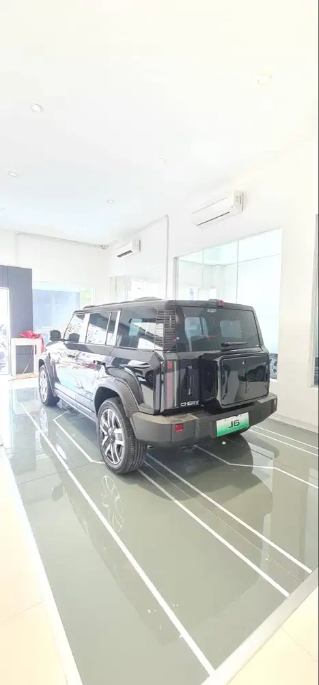 [Mobil Baru] Mobil Listrik J6