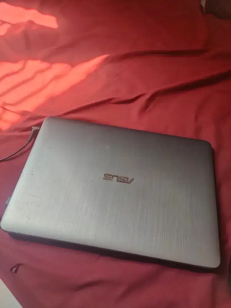 Laptop Asus X441S Sudah SSD 256Gb Murah
