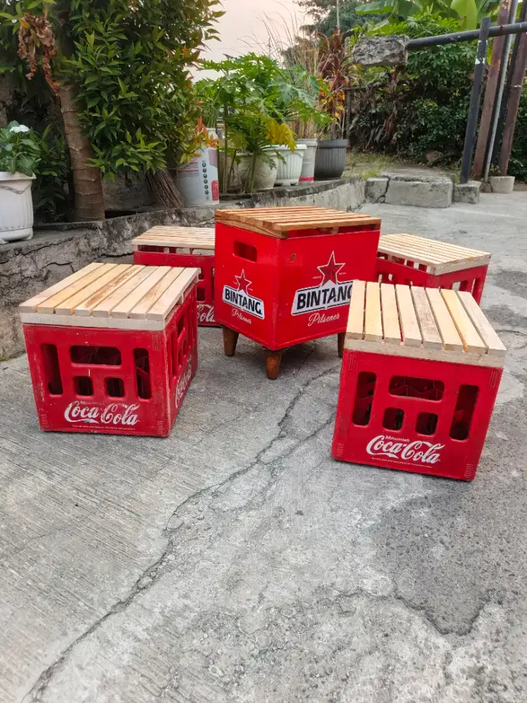 KURSI MEJA KRAT BEKAS COCA COLA