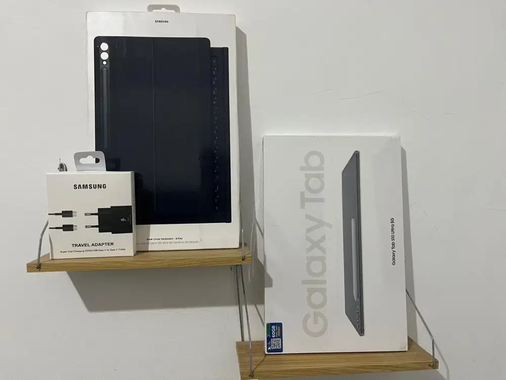 Tab Samsung Galaxy S10 Ultra 5G 12/256 gb Cell plus Keyboard New segel