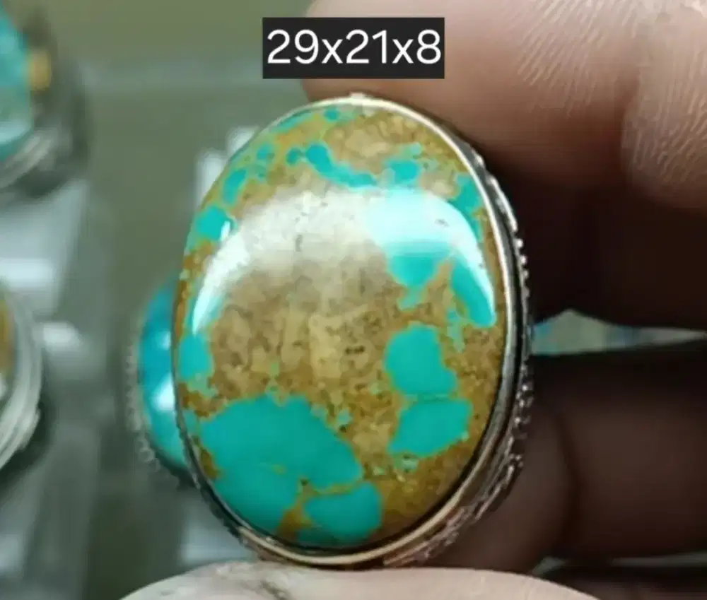 Pirus persia serat emas