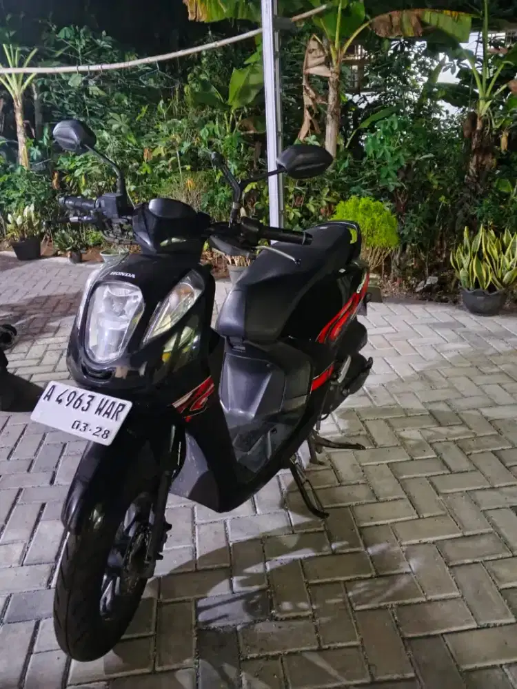 Jual motor Genio 2023
