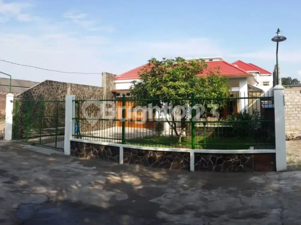 RUMAH MEWAH DEKAT KOTA