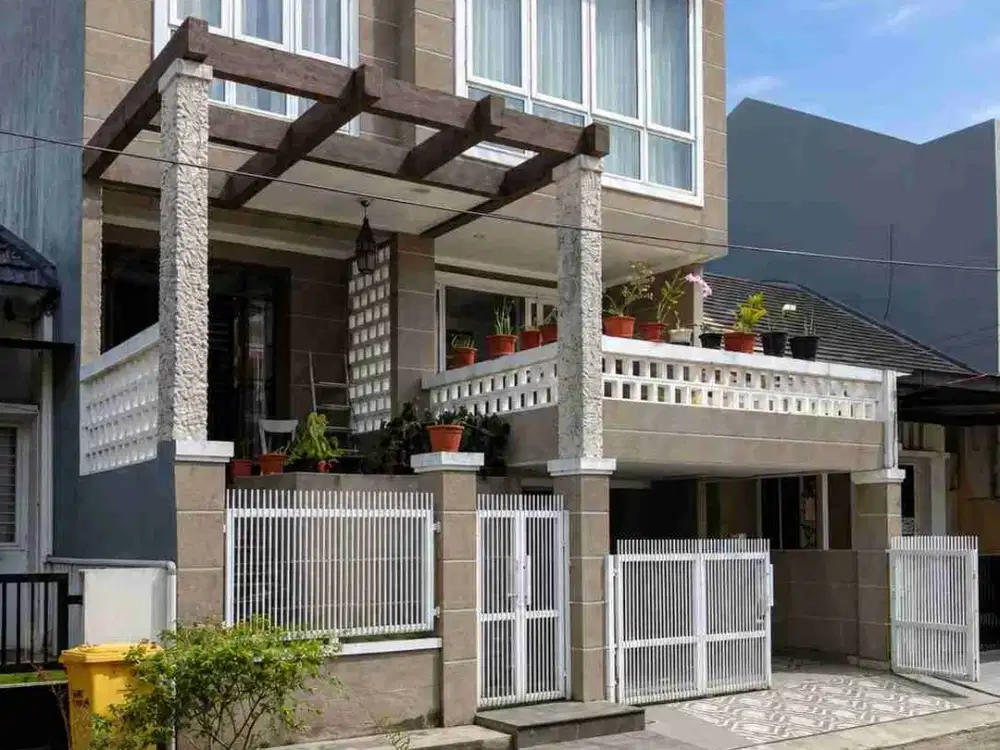 DIJUAL – Rumah Split Level 2,5 Lantai di Serpong Park