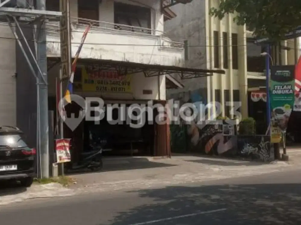 RUKO DI JL PARANGTRITIS