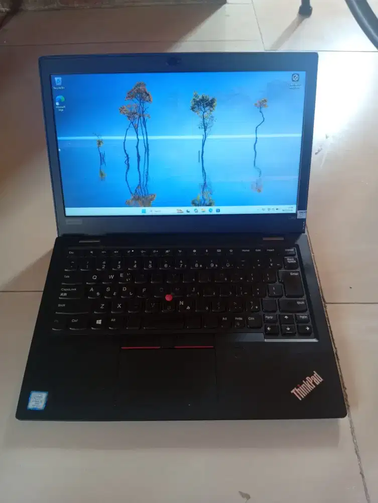 Thinkpad L380 core i5 gen 8 ram 8 ssd 256