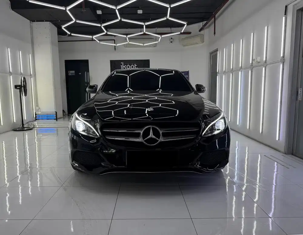 [ TERMURAH ] Mercedes-Benz / Mercy C200 Avantgarde