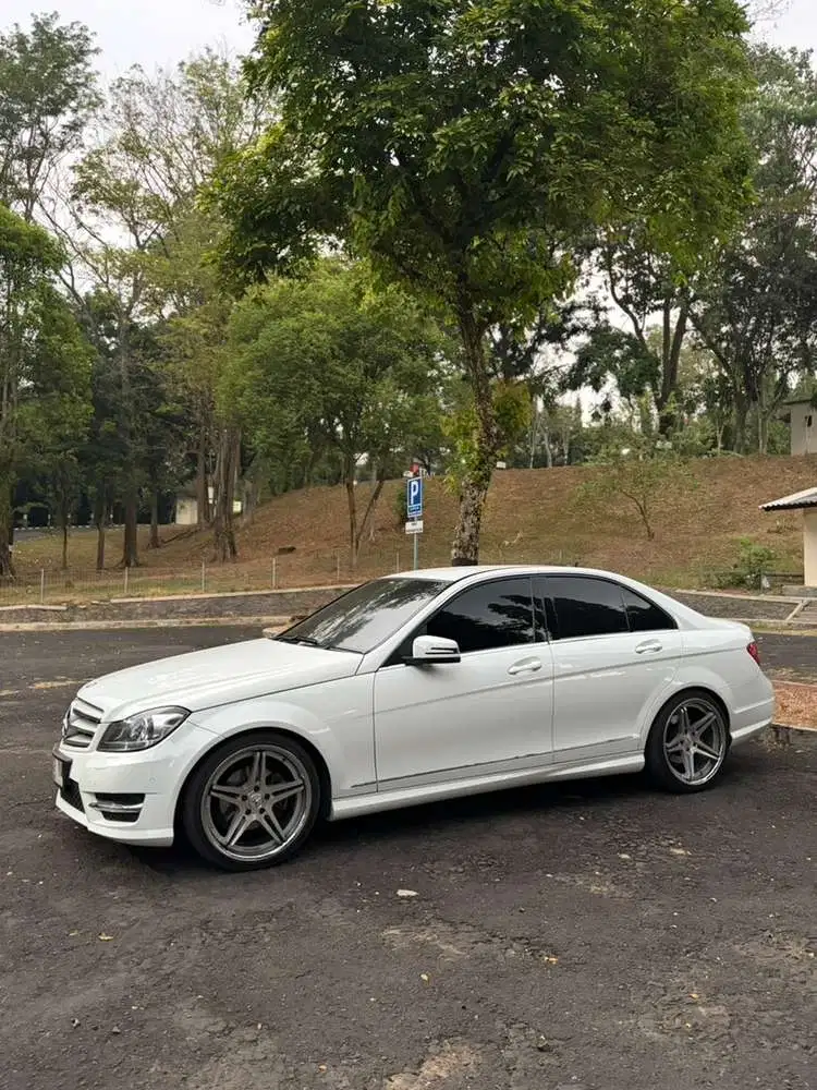 Mercedes-Benz C250 2012 Bensin