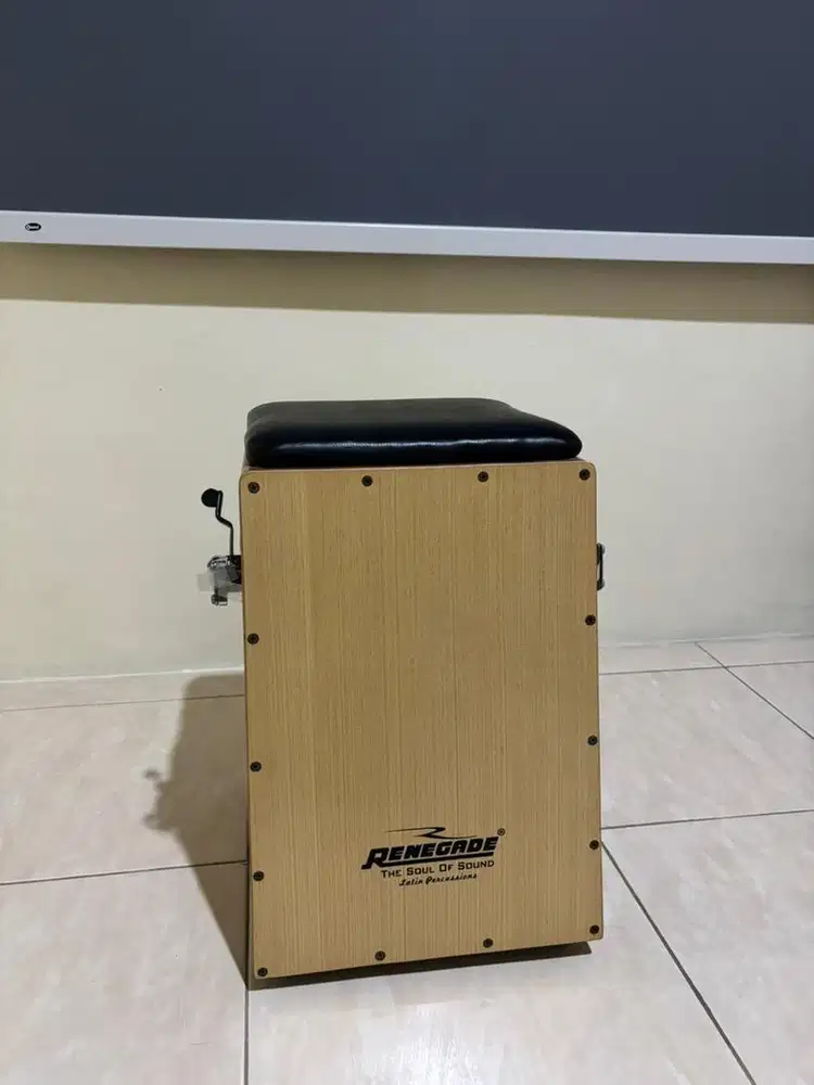 Cajon Renegade + tas | ada minus di kaki