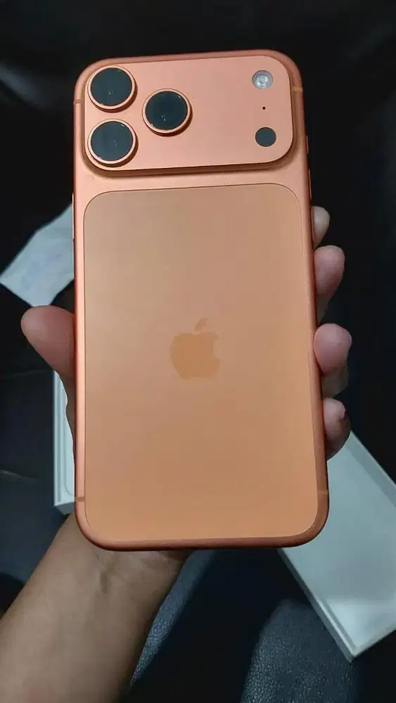 iphone 17 promax ibox garansi on like new