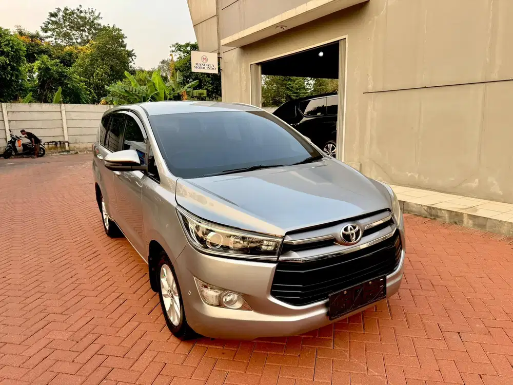 Toyota Innova reborn V 2.4 diesel 2018 AT silver metallic