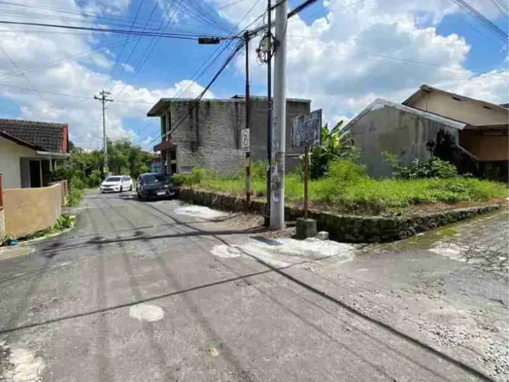 Tanah strategis di seputaran jl Candi Gebang dekat kampus AMIKOM, UII FE & UPN