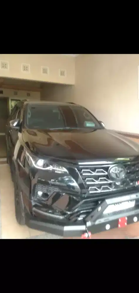 Toyota Fortuner BU