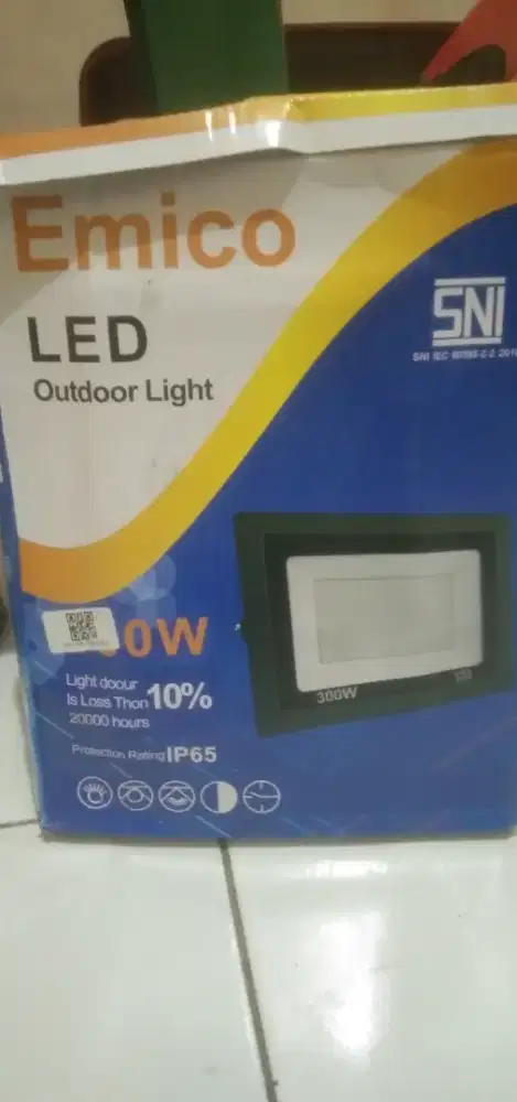 Emici LED outdoor light