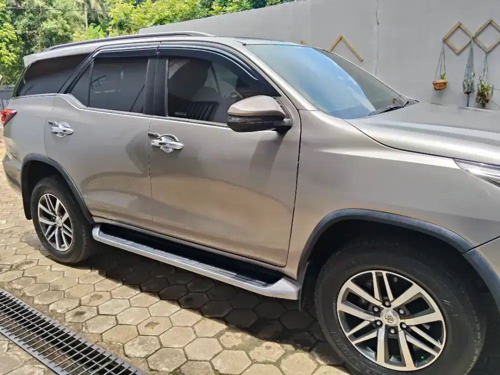 Fortuner VRZ 2.4 4x2 Solar Tahun 2018