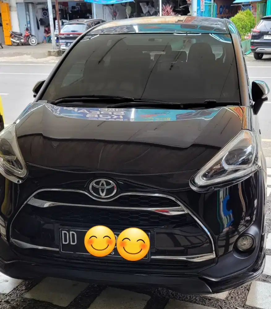 Mobil sienta Q 2017 matic siap pakai nego