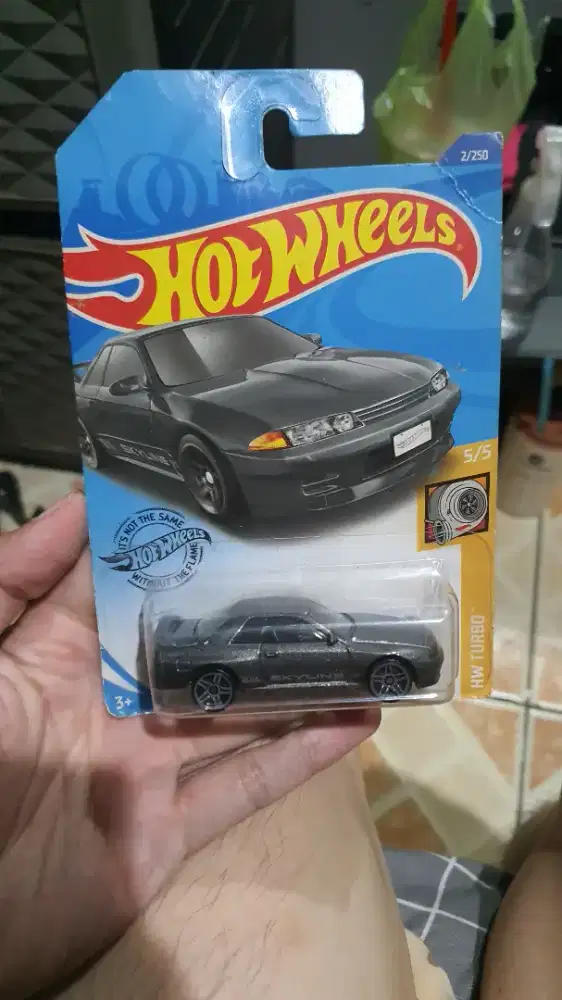 Diecast Hotwheels Nissan Skyline GT-R Bnr32