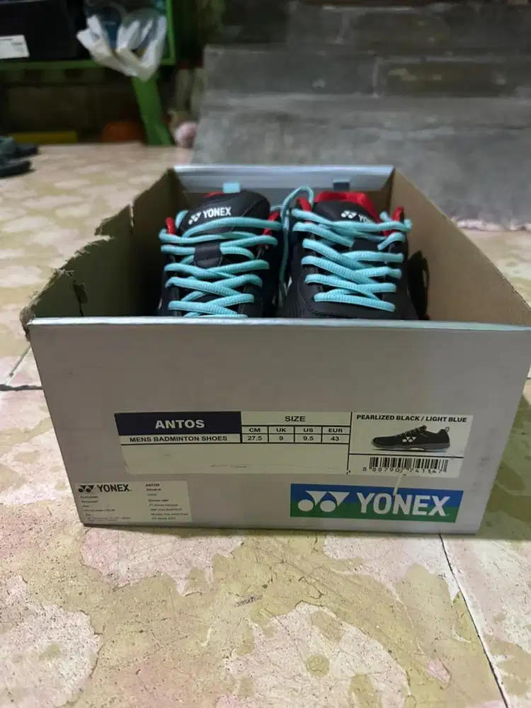 Sepatu Badminton Yonex Antox