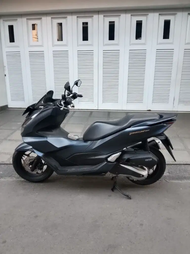 Honda pcx abs tahun 2022