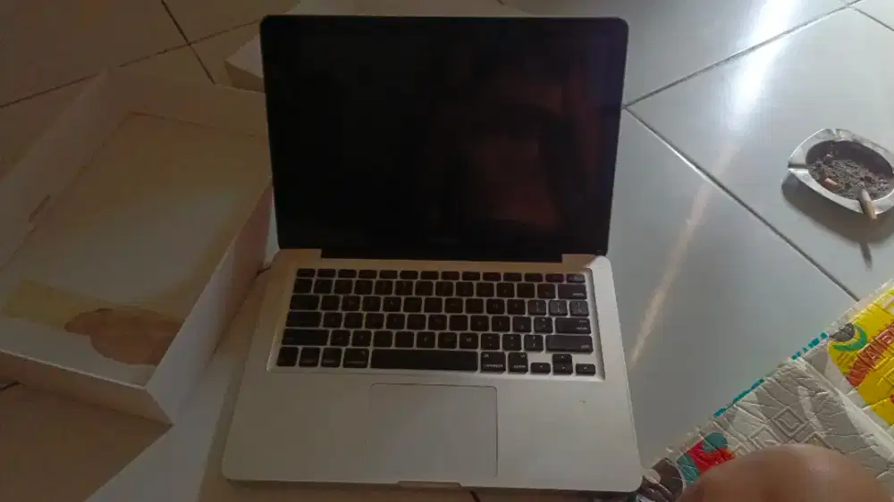Jual aja macbook pro retina 13 rusak LCD