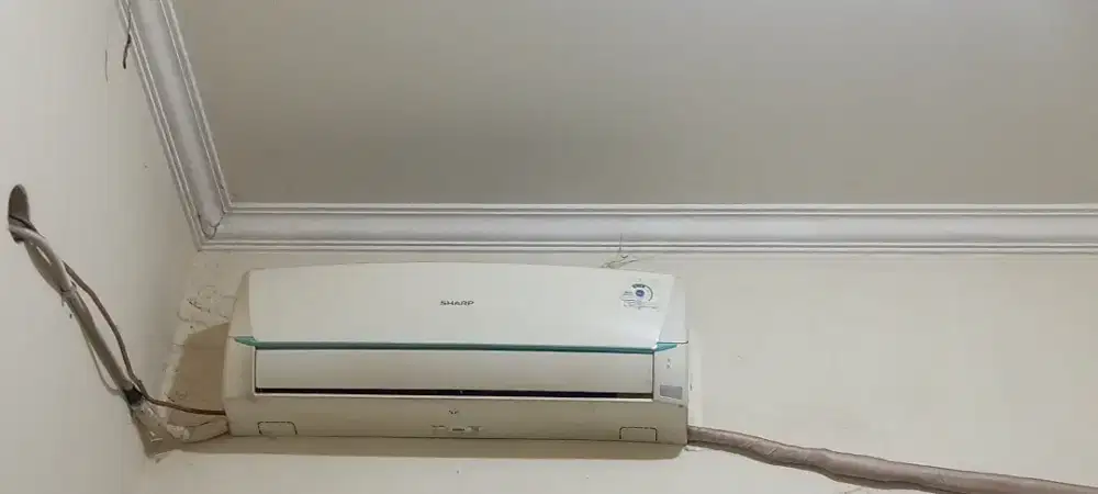 Ac merk sharp kondisi bagus