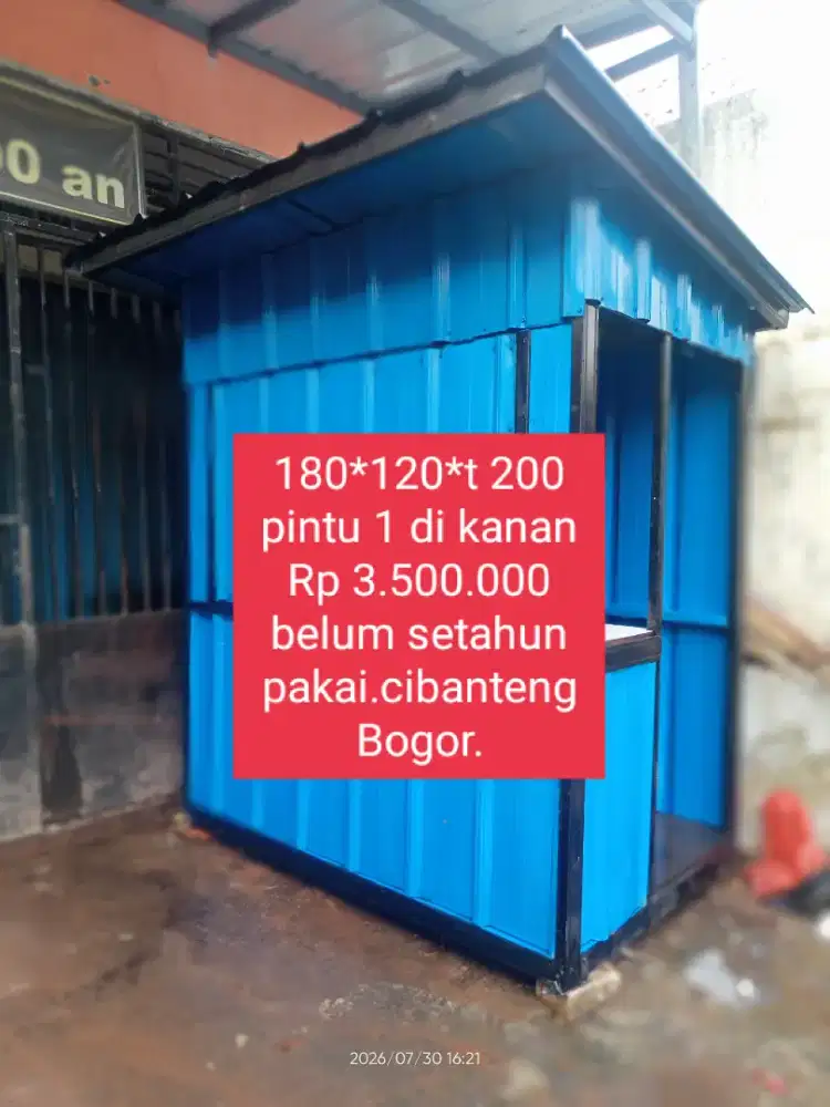 Booth gerobak bekas belum setahun container