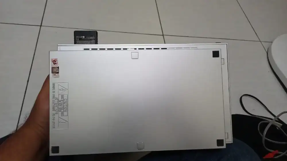Ps 2 merk sony warna silver