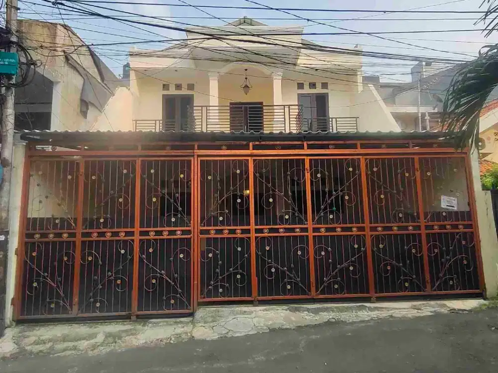 Rumah Tebet 4+1 KT Dekat Kemana Mana Akses Mudah