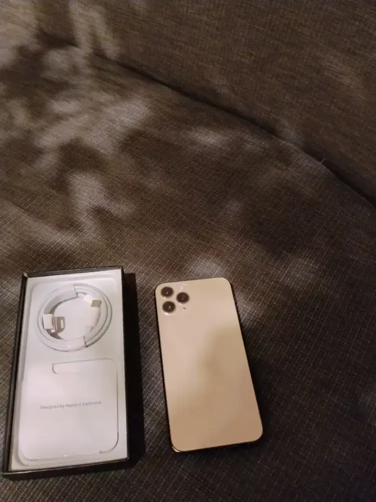 Iphone 11 pro 256gb semua sama aja