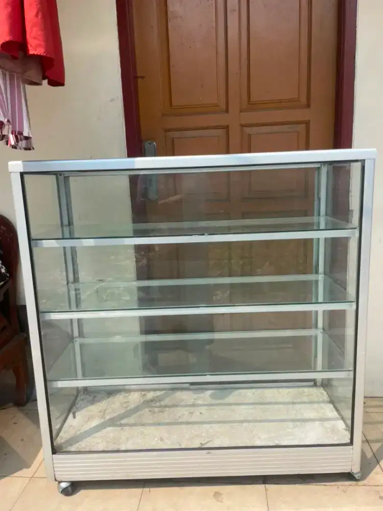 Etalase kaca 1 meter