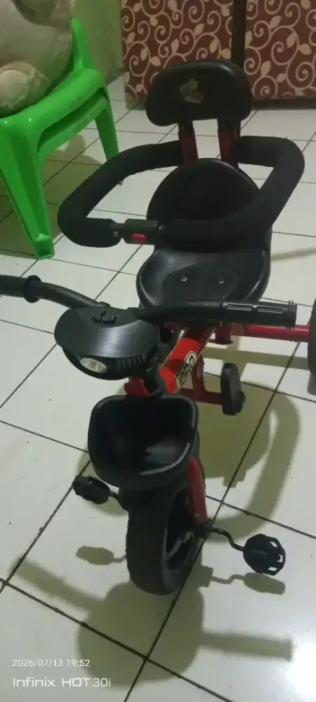 Sepeda anak pemakaian 2x