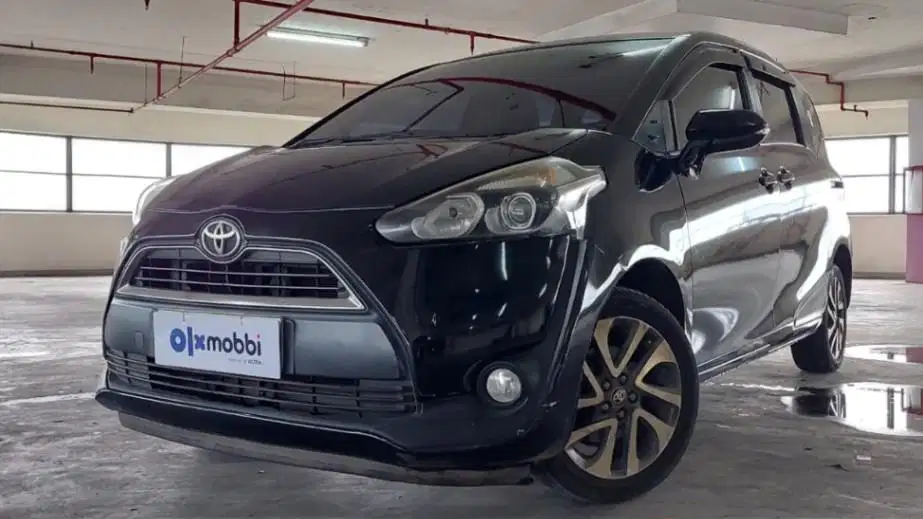 TDP 8, JT Toyota Sienta 1.5 V Bensin-AT Hitam 2018