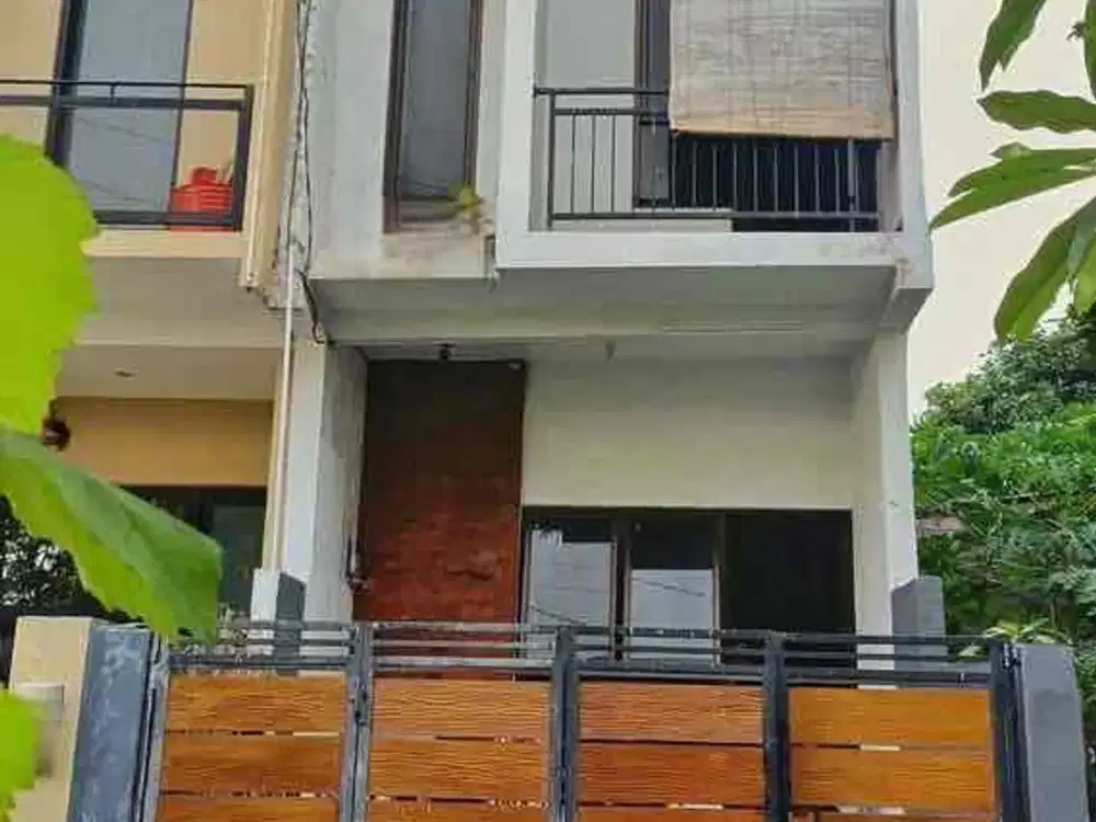 Rumah minimalis 2 lantai lokasi di Uluwatu siap huni - Real Estate in Bali