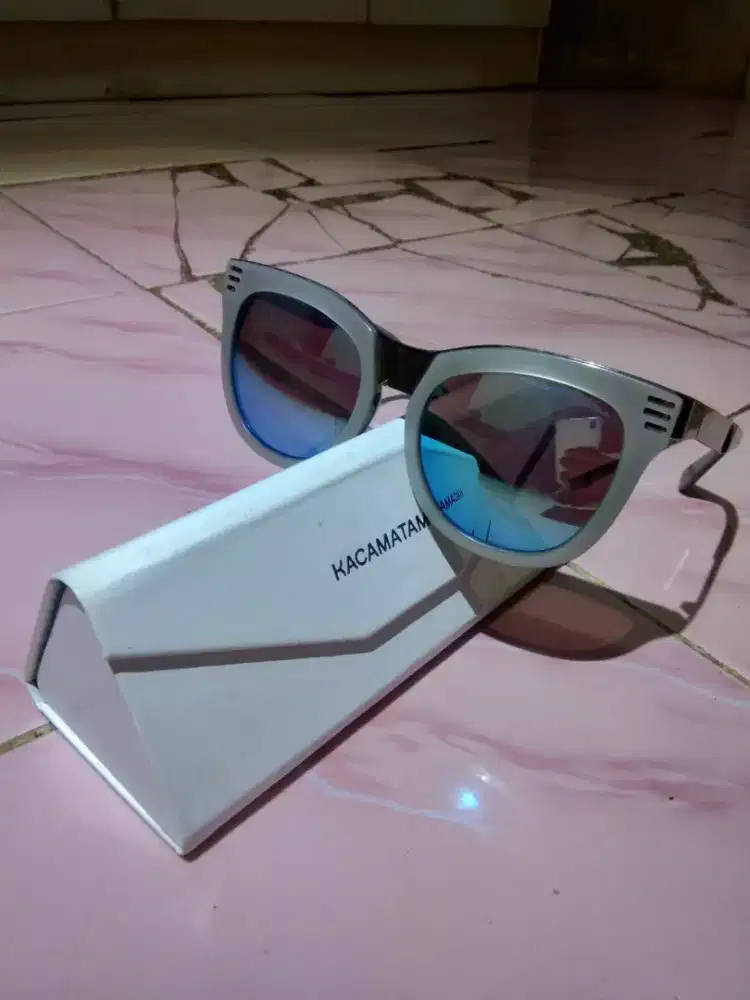 Kacamata pria branded