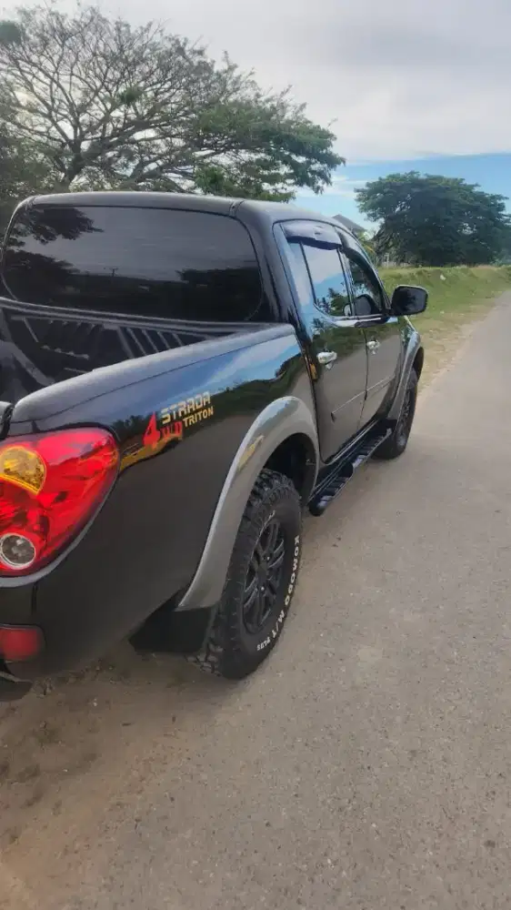 Jual Triton 4×4 exceed VGT turbo manual