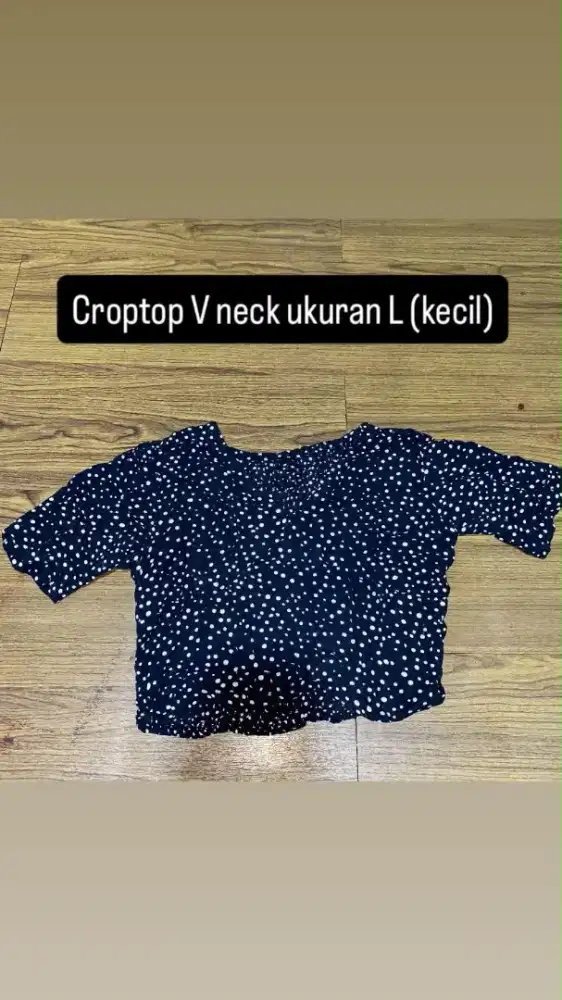 V neck ukuran L ukuran kecil LD 90-100