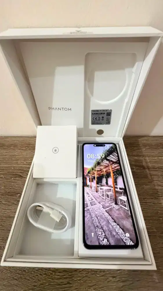 Techno Phantom V Flip 8GB/256GB