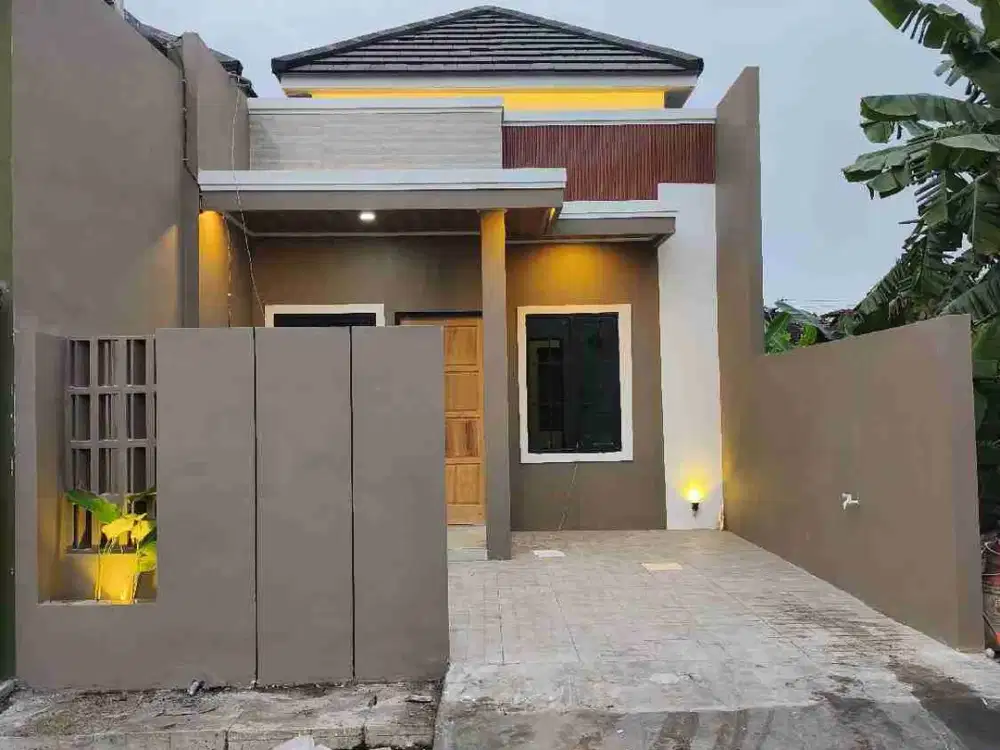 Rumah Baru Belakang Fave Hotel Sidoarjo Kota, Depan Fasum