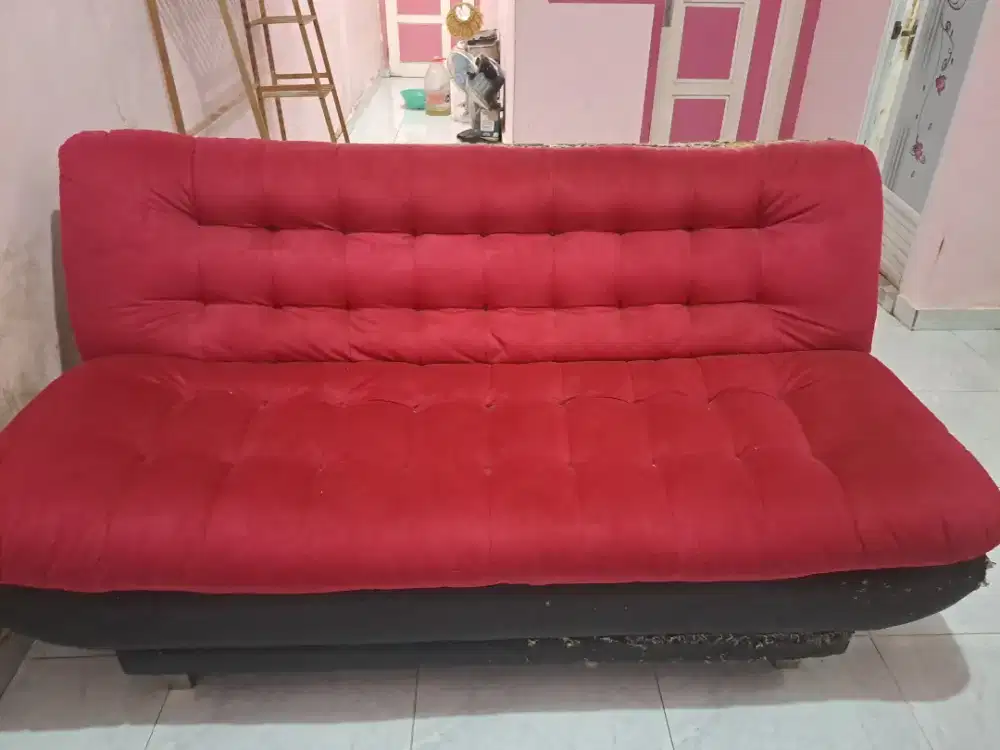 ​[JUAL RUGI / BUTUH LAPANG]
Sofa Bed Rangka Kokoh & Busa Super Empuk