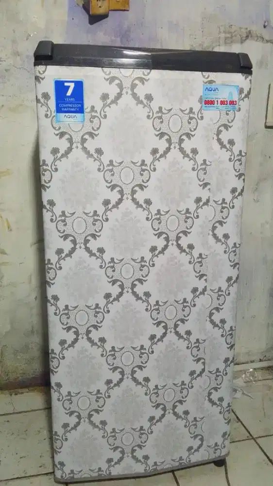 Kulkas 1 pintu  AQUA GRATIS ANTAR